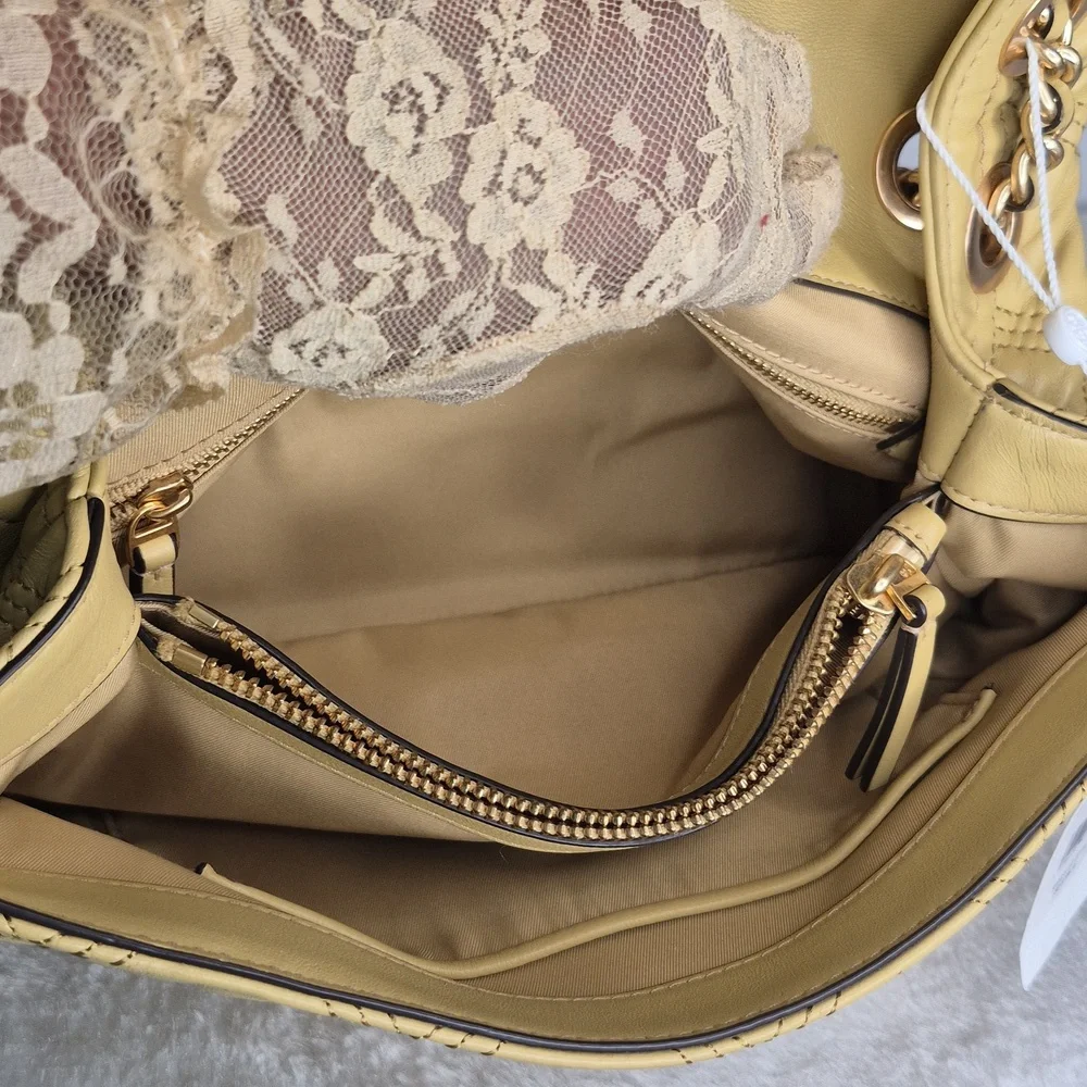 Tory Burch nwt tory